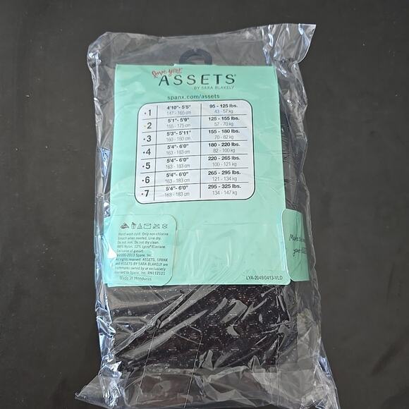 SPANX Size 2 Love Your Assets Textured Shaping Tights in Black Wishbone - Picture 4 of 5